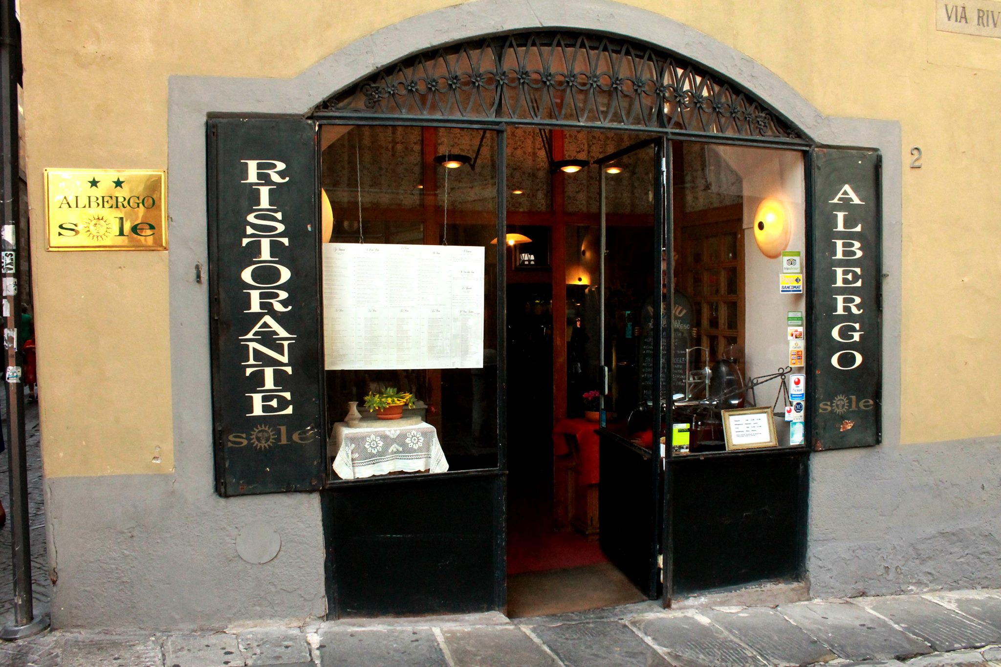 restaurant image